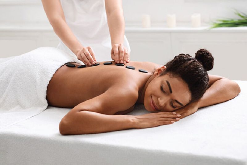 Massage body đá nóng và những lưu ý không thể bỏ qua