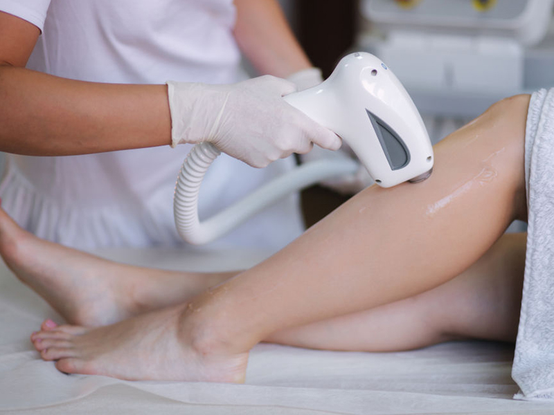 Nổi mẩn đỏ sau khi triệt lông chân: Nguyên nhân và cách xử lý