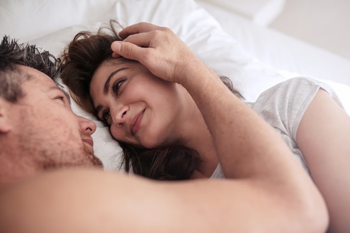 Giải đáp: Xăm môi có kiêng quan hệ vợ chồng không?