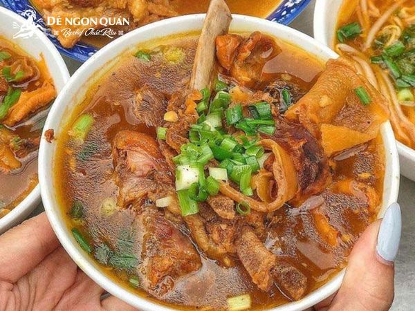 Nguyên liệu & cách nấu hủ tiếu dê đậm vị