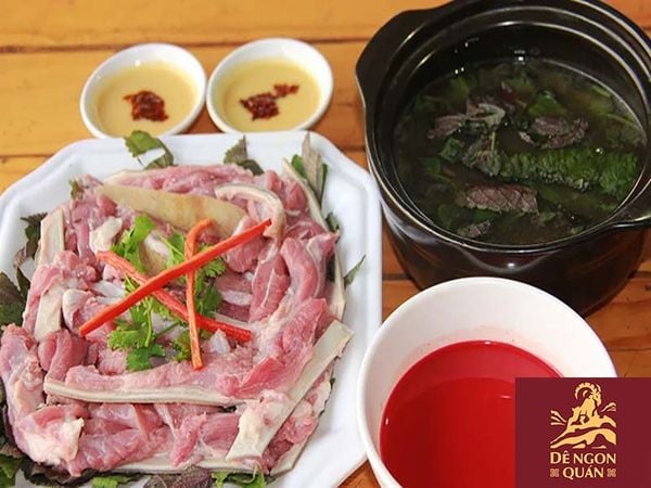 lẩu dê nhúng huyết tại dê ngon quán