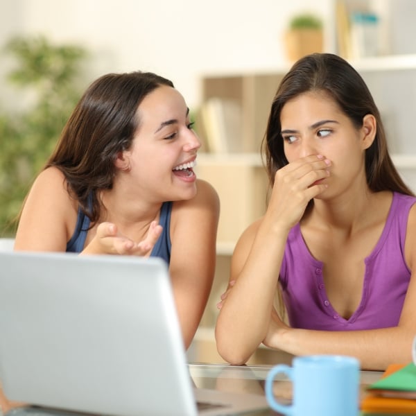 Sức khỏe răng miệng cảnh báo sức khỏe của cơ thể: Mối liên quan giữa các bệnh lý và miệng