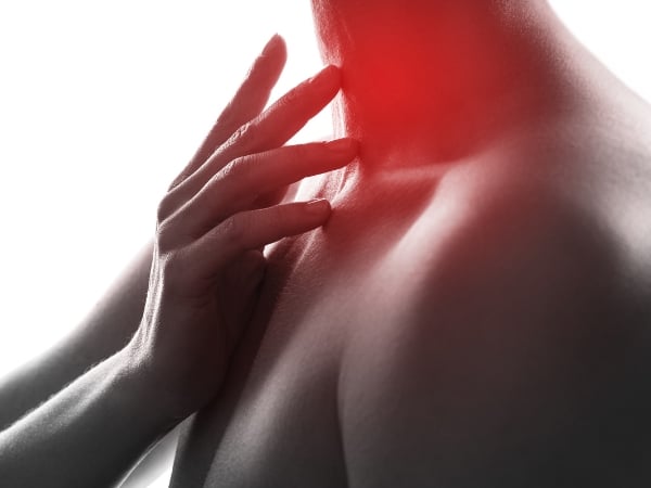 Khàn giọng kéo dài có thể là ung thư thanh quản – Cách phát hiện sớm và điều trị