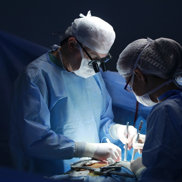 Phẫu Thuật Cắt Hạch Thần Kinh Giao Cảm: Giải Pháp Điều Trị Mồ Hôi Nhiều