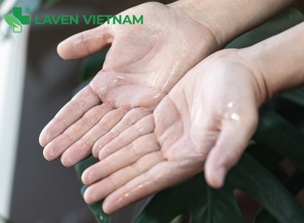 Mẹo giúp bạn giảm đổ mồ hôi nhiều và lấy lại sự tự tin