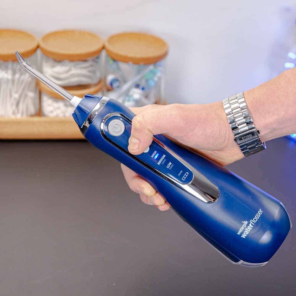 Review Máy tăm nước cầm tay Waterpik Cordless Advanced WP-560