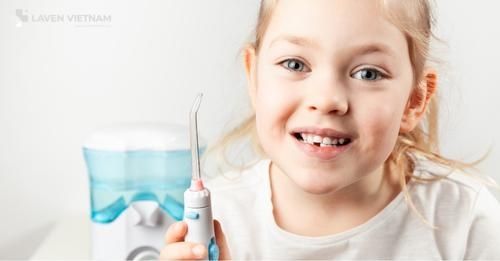 Bình chứa nước lớn thường có sẵn ở các dòng máy tăm nước gia đình