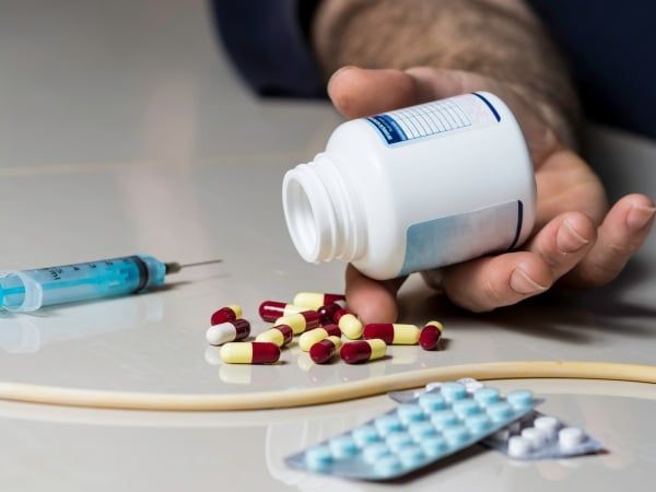 Một số loại thuốc có thể gây tác dụng phụ làm tăng tiết mồ hôi
