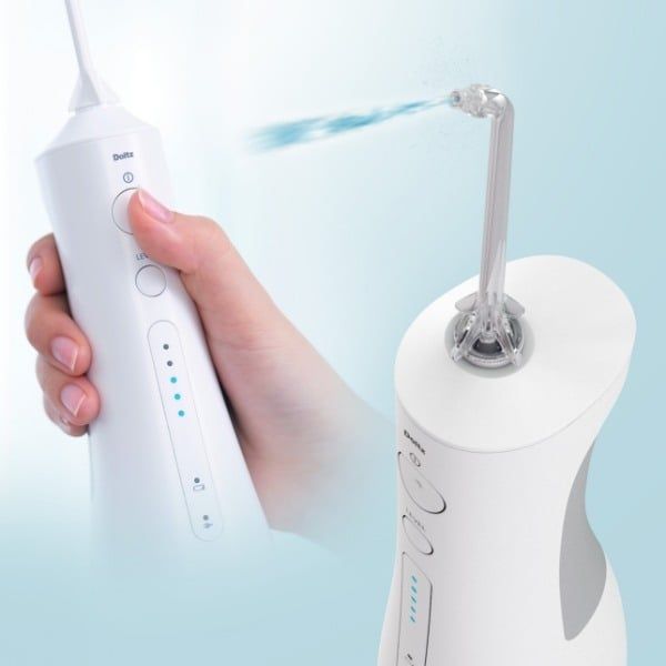 Máy tăm nước là giải pháp lý tưởng giúp bạn chăm sóc răng miệng mỗi ngày