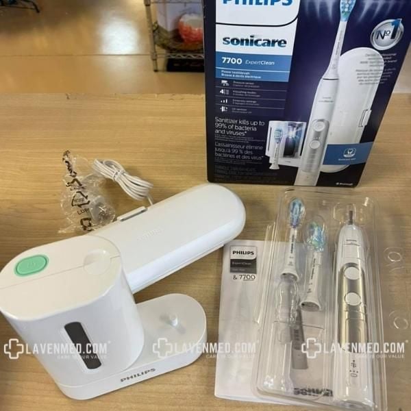 Trọn bộ sản phẩm Bàn chải đánh răng điện Philips Sonicare 7700 ExpertClean