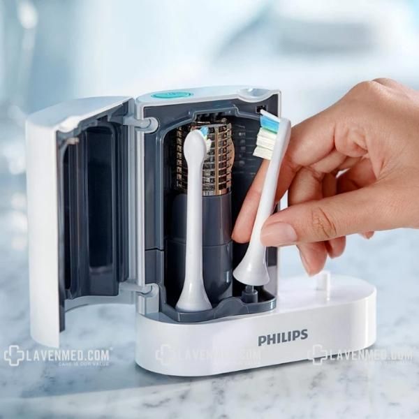 Bàn chải đánh răng điện Philips Sonicare 7700 với đầu bàn chải làm sạch thông minh