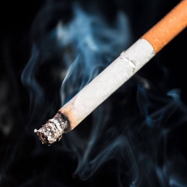 Hút thuốc lá là yếu tố nguy cơ chính dẫn đến COPD