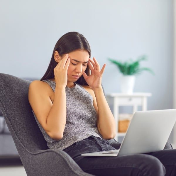 Đau Nửa Đầu: Các Nguyên Nhân Chính và Biểu Hiện Bệnh