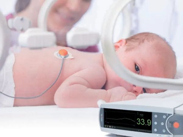 Máy đo CO2 qua da Sentec ứng dụng nhiều trong hồi sức sơ sinh