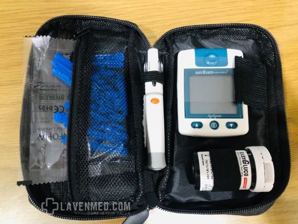 Máy đo đường huyết EasyGluco với Bộ nhớ lưu giữ được 365 kết quả đo.