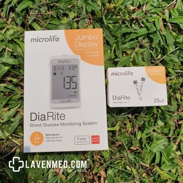 Máy đo đường huyết Microlife DiaRite BGM có thiết kế thân thiện, màn hình LCD lớn và thao tác đơn giản