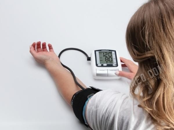 Máy đo huyết áp bắp tay HoMedics BPA065 Dễ dàng đo huyết áp vùng bắp tay với HoMedics BPA065
