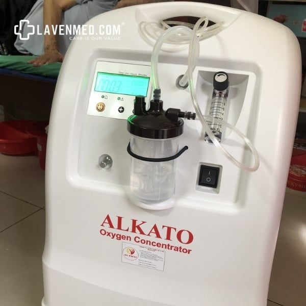 Máy Tạo Oxy 10 Lít Alkato KSOC-10 Hệ thống tạo ẩm tách rời và van an toàn