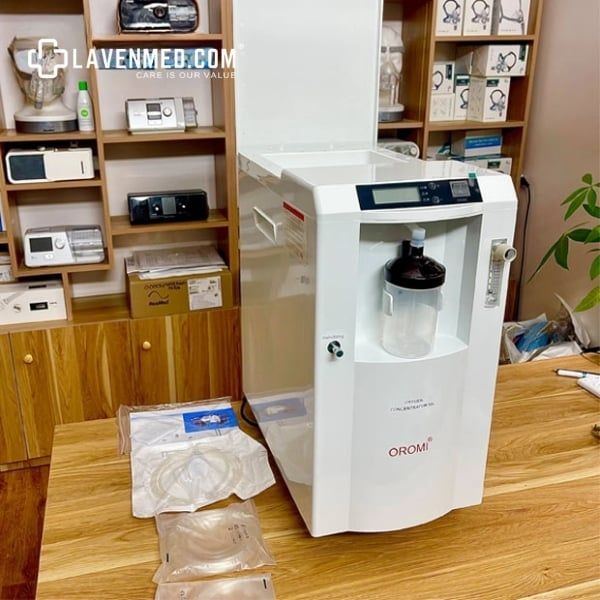 Máy tạo oxy 10 lít Oromi SZ-5AW kèm xông khí dung Vỏ nhựa hoàn chỉnh, an toàn và đáng tin cậy.
