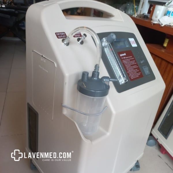 Máy tạo Oxy Yuwell 7F-10W 10 Lít/Phút với Đầu xông khí dung (kèm theo bộ xông khí dung đi kèm).