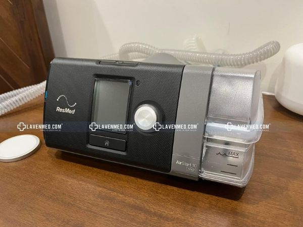 Máy tạo ẩm HumidAir có hệ thống sưởi tích hợp sẵn trong Máy thở CPAP Resmed AirStart 10 APAP