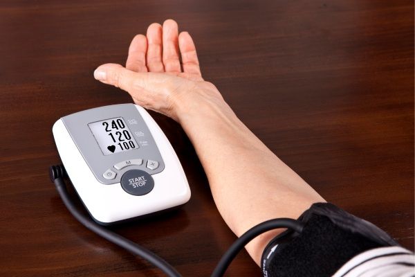 Có nhiều loại máy đo huyết áp trên thị trường và bạn cần chọn thương hiệu uy tín để có kết quả chính xác