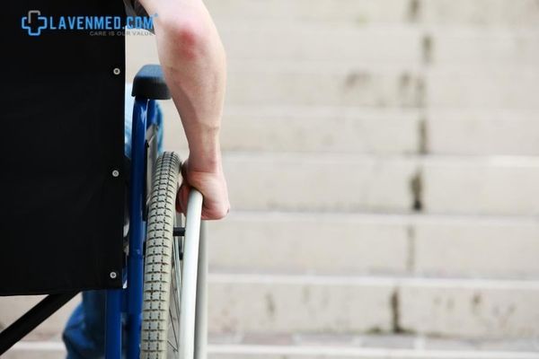 Xe lăn giúp thay đổi cuộc sống của người khuyết tật, người già