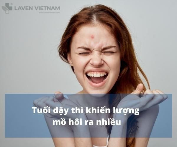 Tuổi dậy thì khiến mồ hôi ra nhiều hơn​