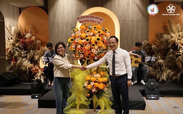 Câu Lạc Bộ Đào Tạo Tư Vấn Doanh Nhân Trẻ Việt Nam tổ chức lễ kết nạp hội viên và kỷ niệm 1 năm thành lập cộng đồng SGT