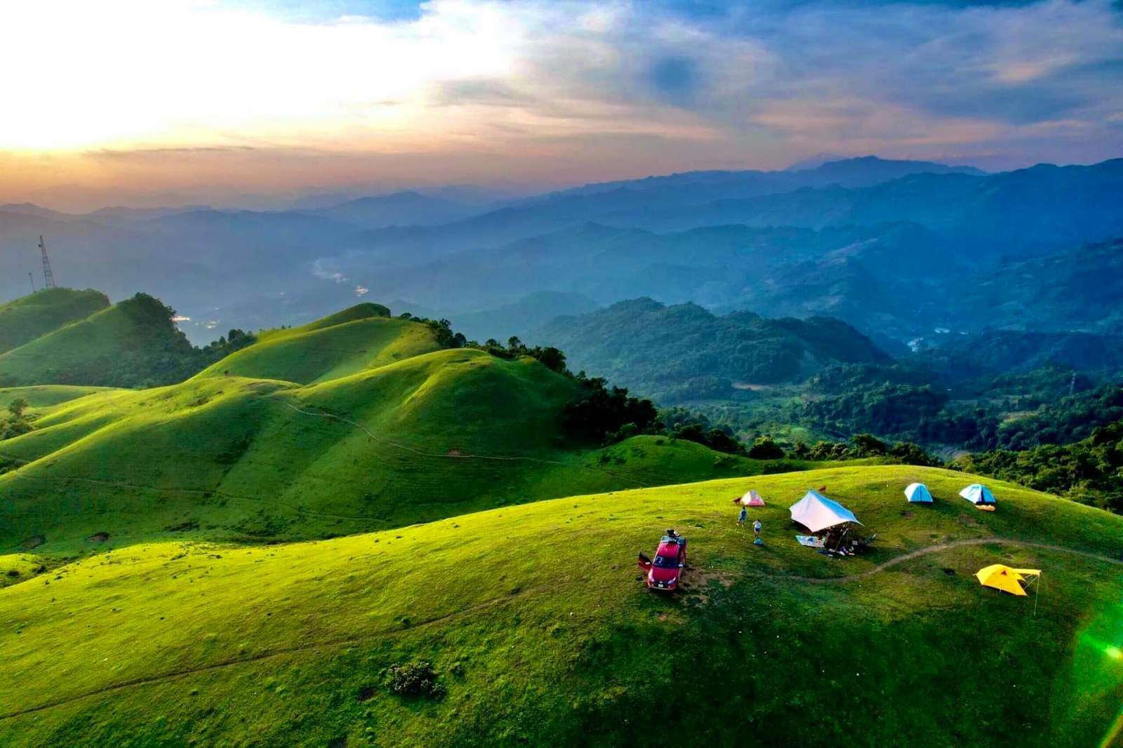 TOP 11 ĐIỂM CẮM TRẠI LÝ TƯỞNG Ở VIỆT NAM