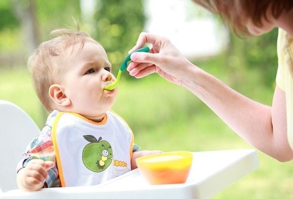 Cách nấu cháo cho trẻ 9-12 tháng tuổi ăn ngon, đầy đủ dưỡng chất