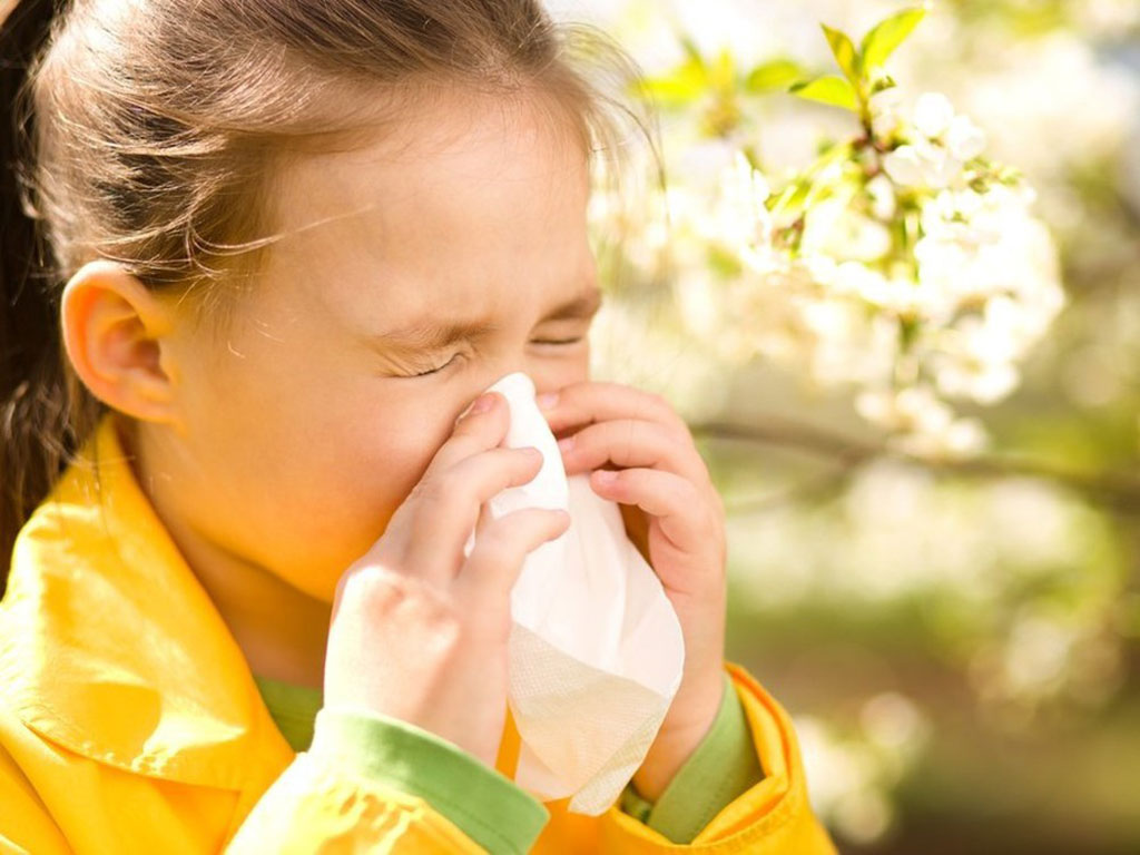 6 Cách tăng cường miễn dịch đường hô hấp cho trẻ trong thời điểm giao mùa