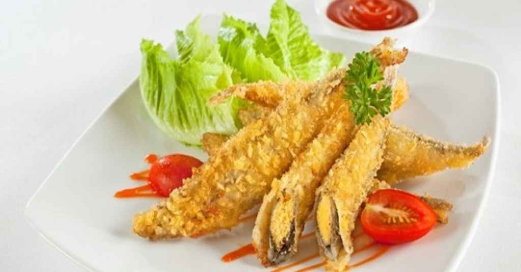 Cá trứng tẩm bột chiên giòn