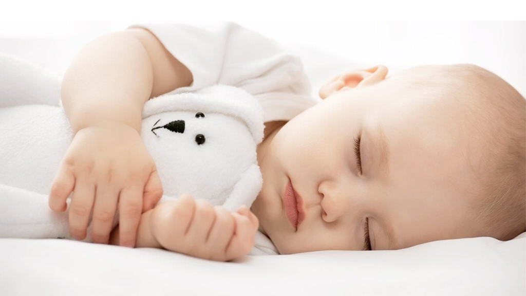 Trẻ cần được ngủ sớm và đủ giấc theo nhu cầu ở từng độ tuổi để có hệ miễn dịch khỏe mạnh