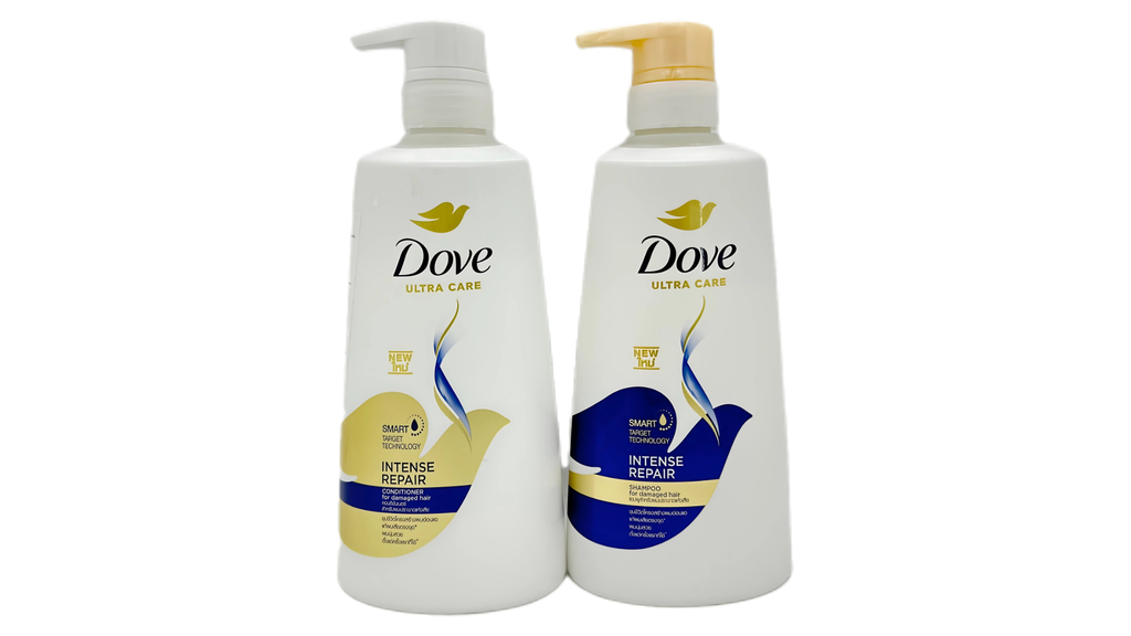 Chai dầu xả (trái) và chai dầu gội (phải) của cặp gội xả Dove Nhật.