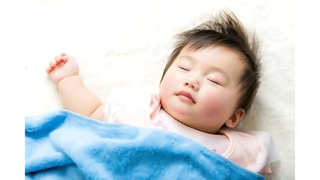 Giấc ngủ có tác động trực tiếp đến sự phát triển thể chất, tinh thần và sức đề kháng của trẻ