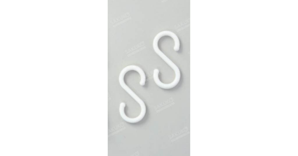 Cách sử dụng móc treo hình chữ S màu trắng