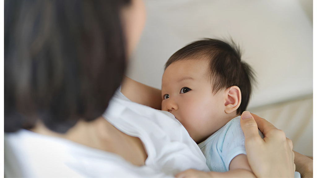 Sữa mẹ là nguồn dinh dưỡng tốt nhất cho bé ở giai đoạn từ 0 - 6 tháng tuổi