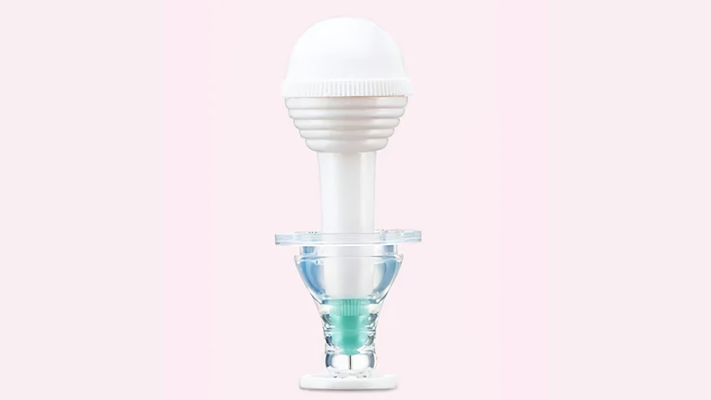 Dụng cụ đục lỗ núm ty Pigeon có tay cần tiện lợi giúp thao tác một cách dễ dàng.