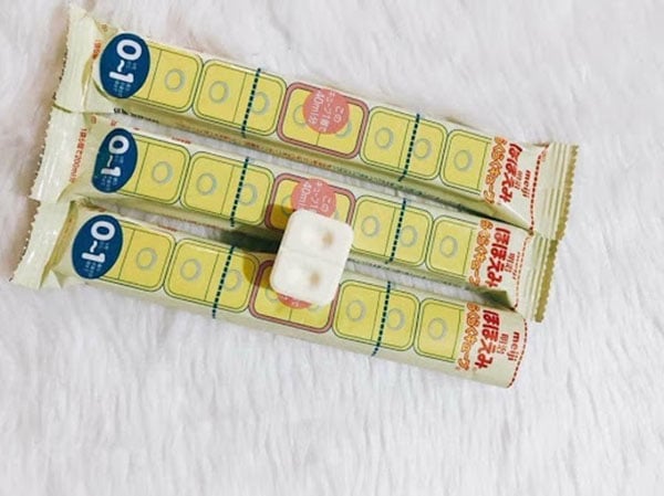 Hạn sử dụng của thanh sữa Meiji sau khi mở tối đa là 1 tuần nếu được bọc kín. 