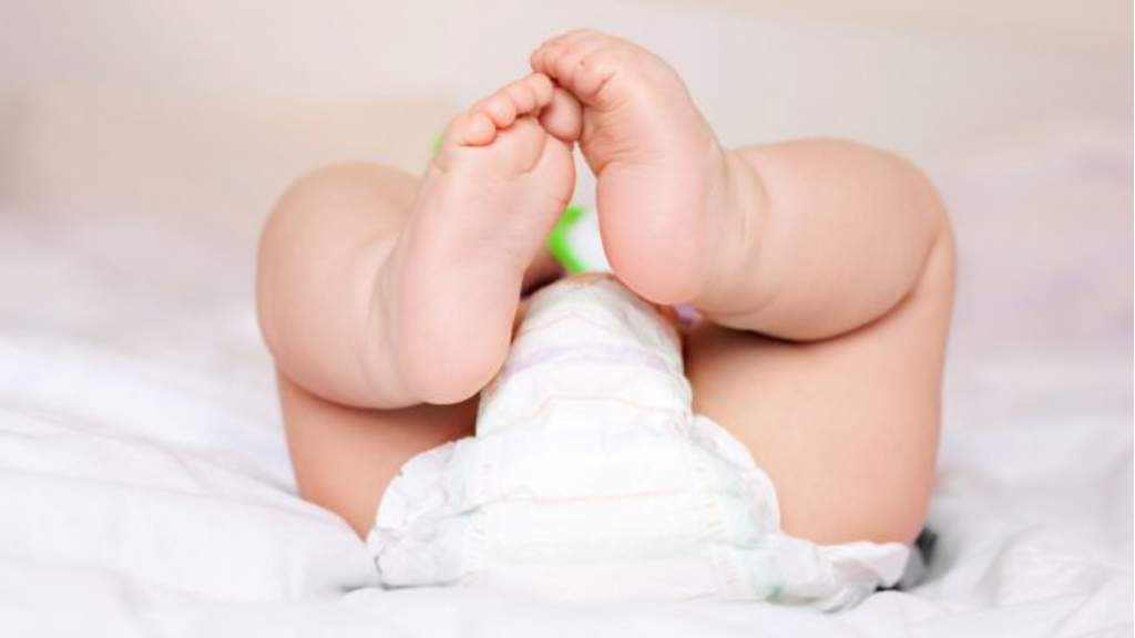 Nếu quan tâm đến môi trường, mẹ có thể lựa chọn loại bỉm dễ phân hủy cho trẻ sơ sinh.