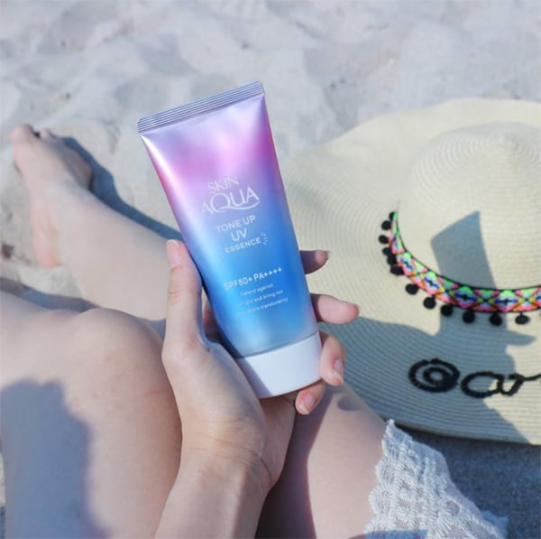 Một số sản phẩm Skin Aqua có chứa thành phần cồn khô