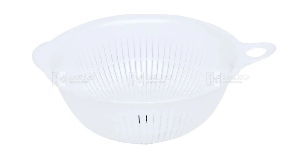 Công dụng của Rổ màu trắng 2L INOMATA