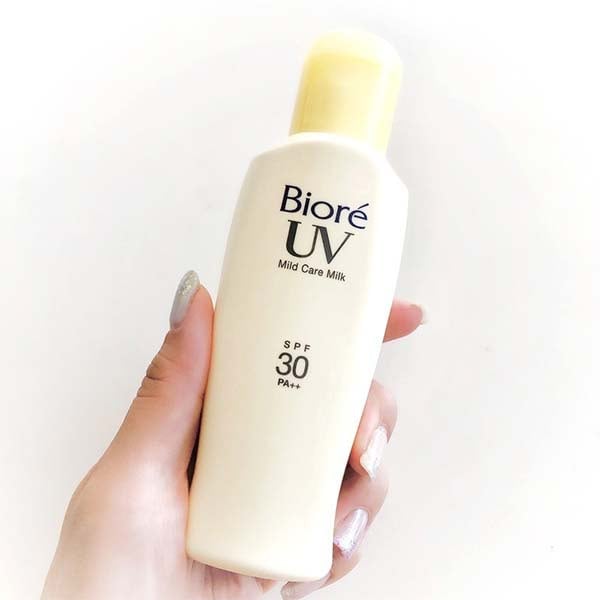 Kem chống nắng Biore Mild Care Milk có thành phần dịu nhẹ, chuyên dành cho da nhạy cảm. Kem chống nắng Biore Mild Care Milk