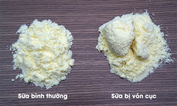 So sánh sữa vón cục với bình thường