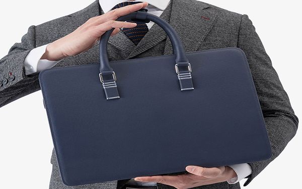 Túi xách nam công sở hàng hiệu – Sự lựa chọn tinh tế cho doanh nhân thành đạt