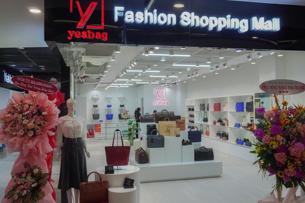 Yesbag khai trương cửa hàng thời trang tại TP HCM