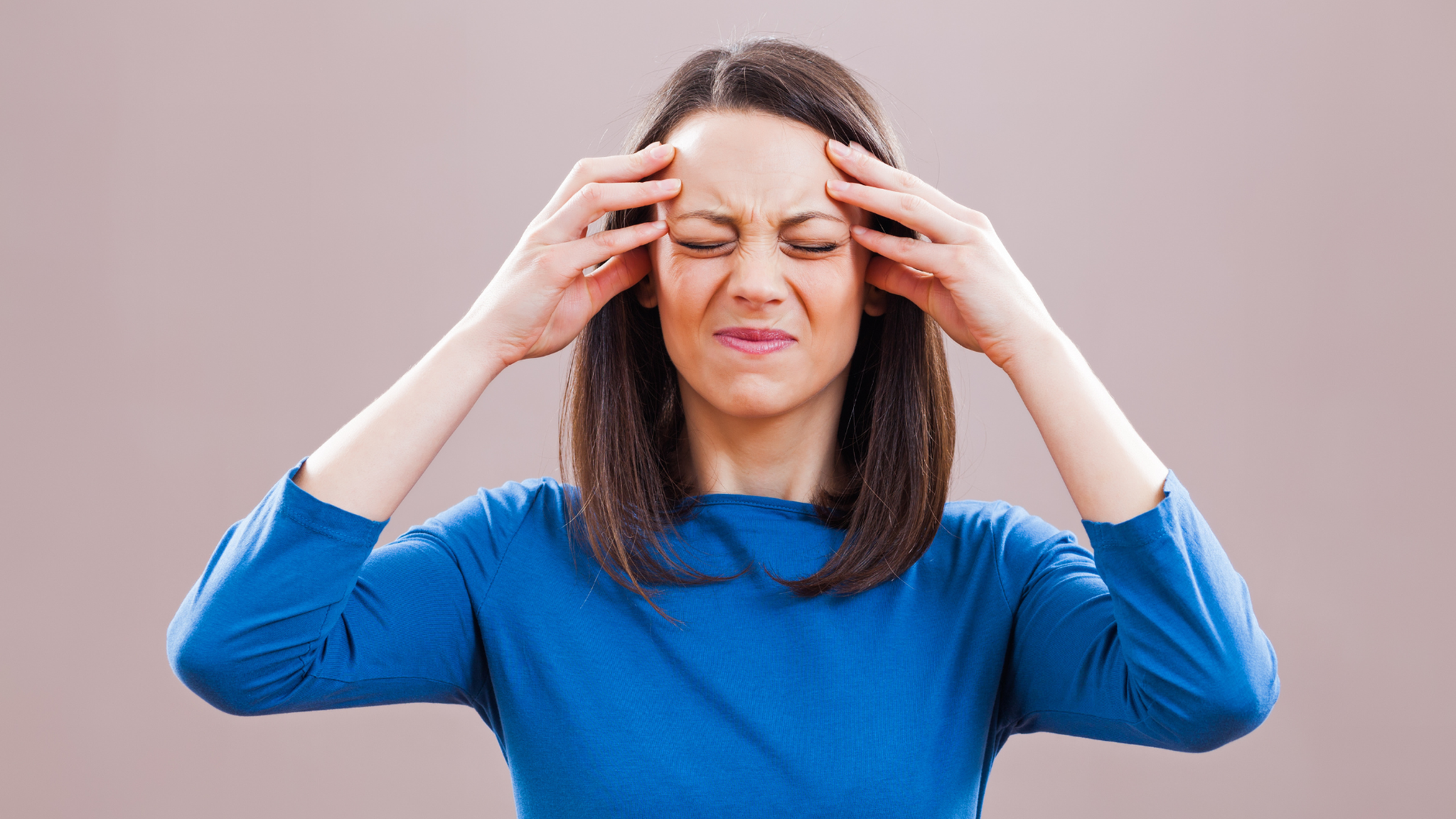 Đau đầu vận mạch: Triệu chứng, nguyên nhân và cách điều trị