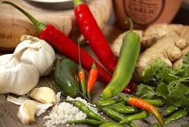 Chuyên gia giải đáp: Ung thư vòm họng nên ăn gì, kiêng gì?