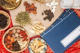 [Góc chuyên gia] Có nên dùng thuốc nam chữa ung thư buồng trứng không?